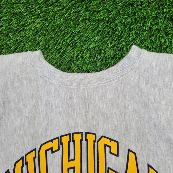 Vintage University-of-Michigan Sweatshirt Women XL 22x24 Arch - Picture 11 of 13
